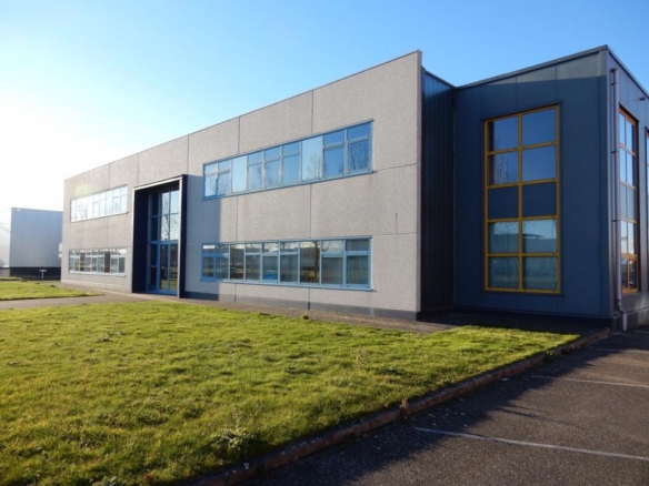 Voorkant kantoorgebouw Robert Falcon Scott Kantorencentrum aan de Scottweg in Goes